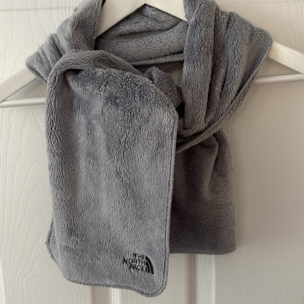 The North Face fleece scarf - Picture 2 of 3